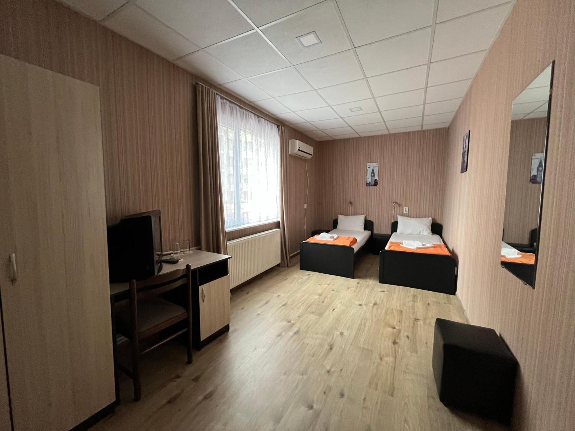 Park Hotel Ivailo Weliko Tarnowo Zimmer foto