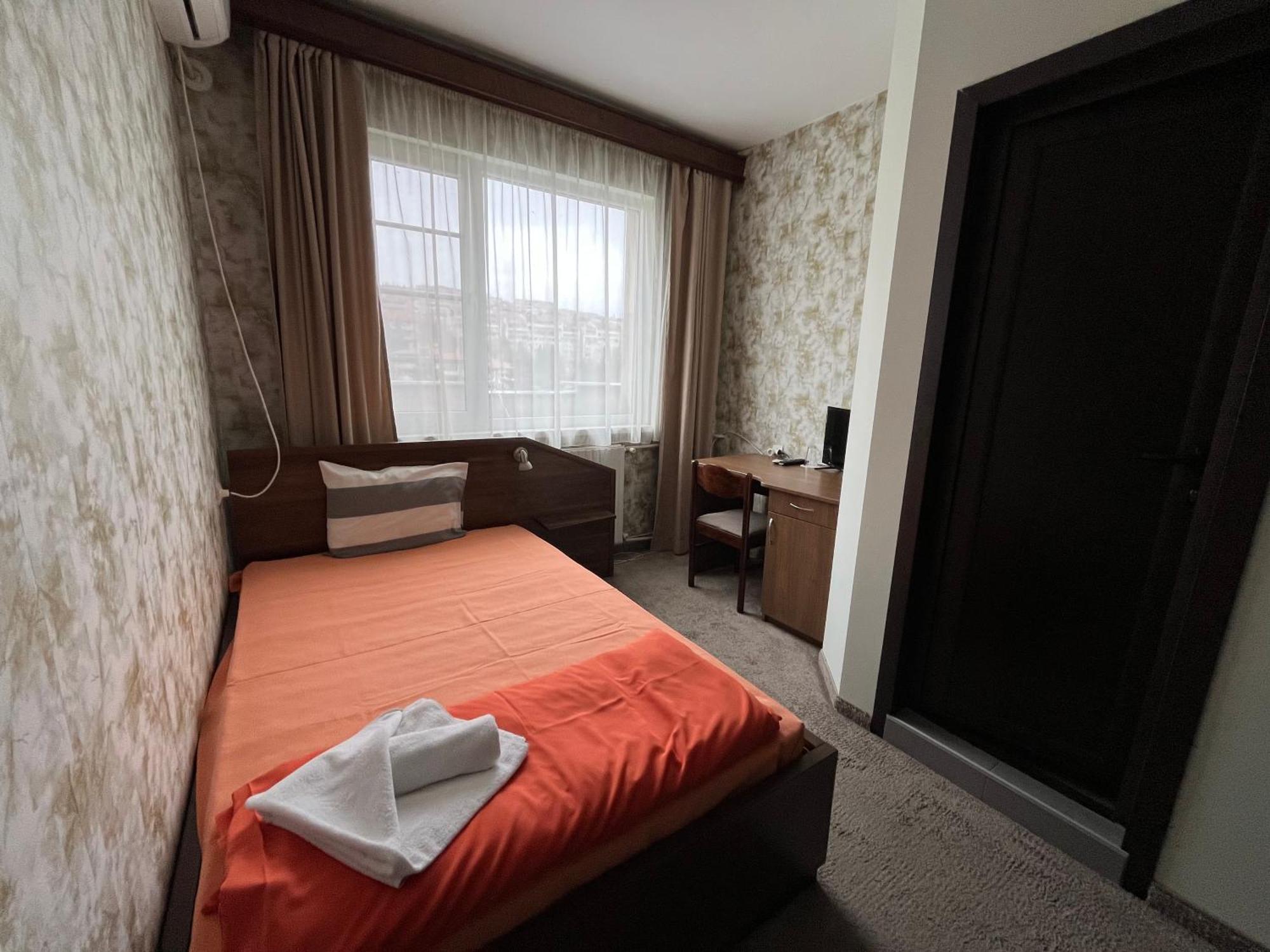 Park Hotel Ivailo Weliko Tarnowo Zimmer foto